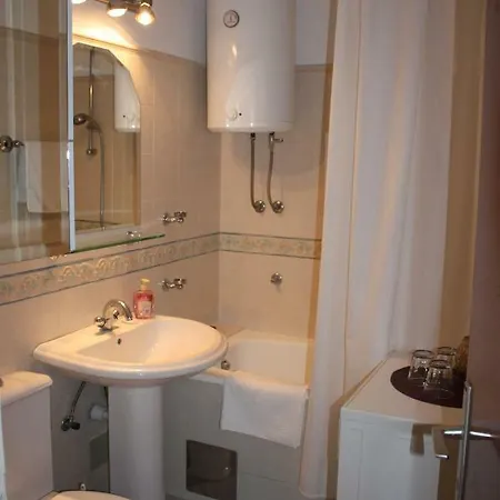 Karina Apartment Split